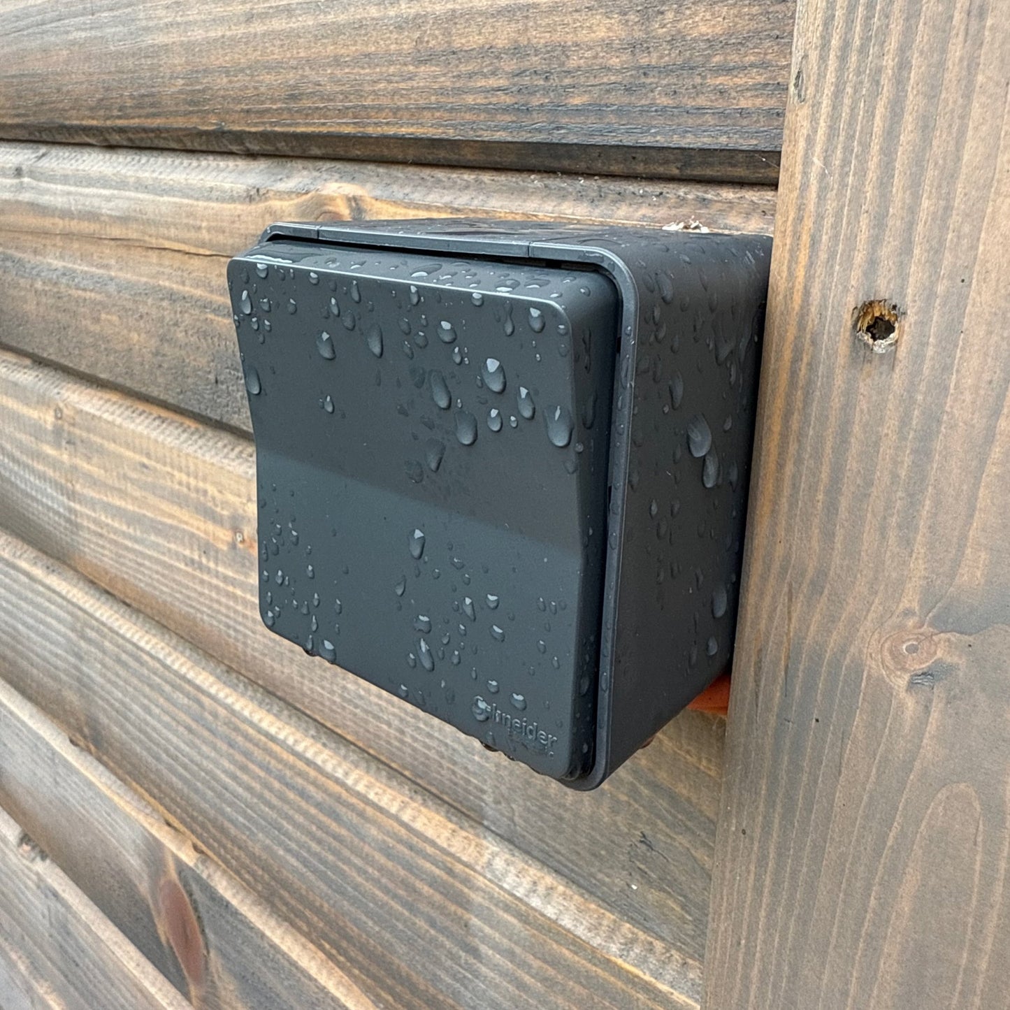 Smokin'Barrel - Badstugutta