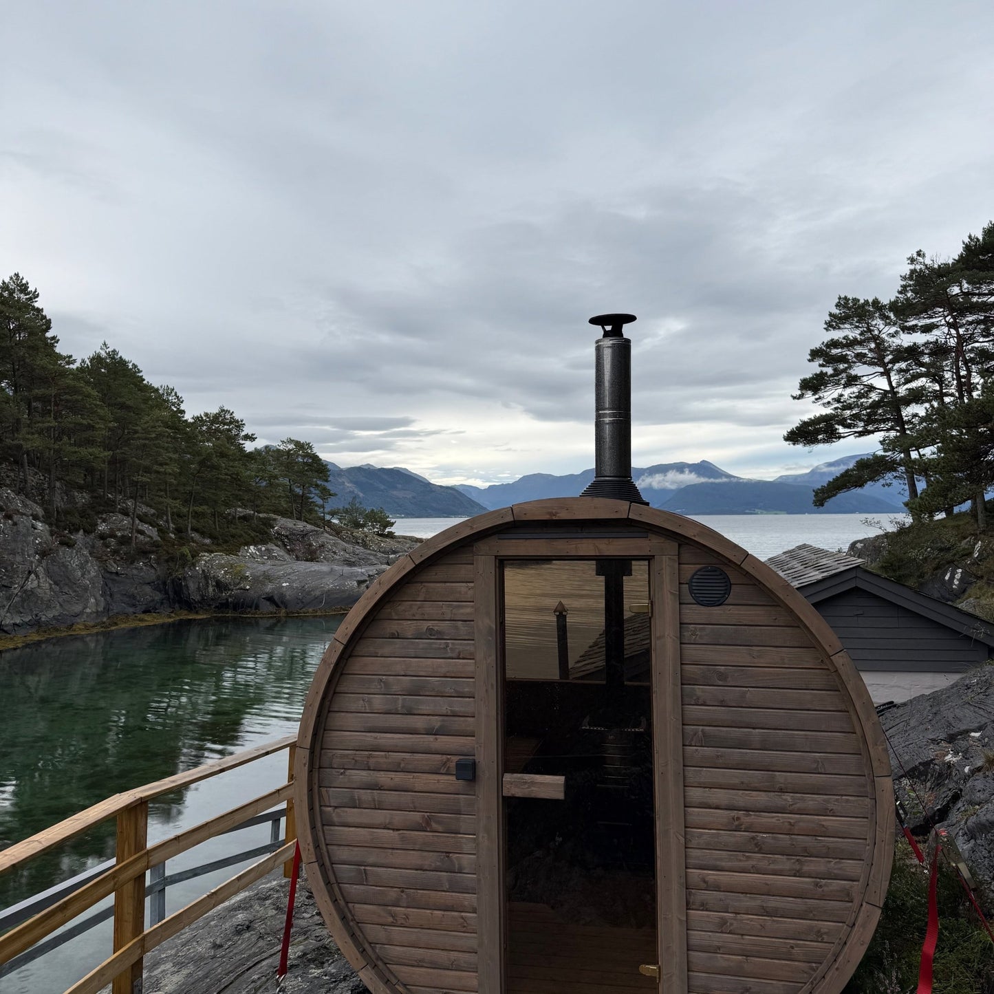 Smokin'Barrel - Badstugutta