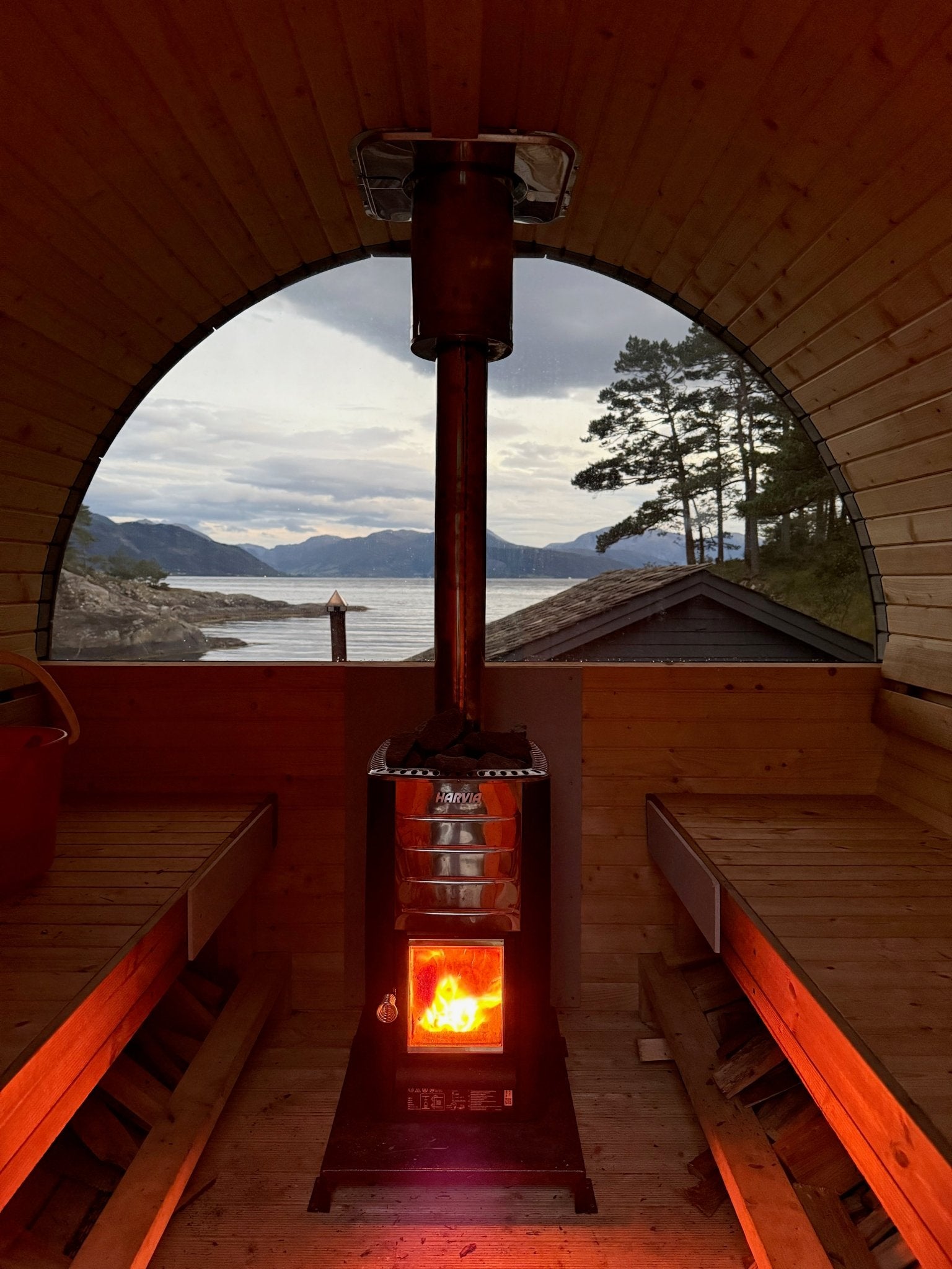 Smokin'Barrel - Badstugutta